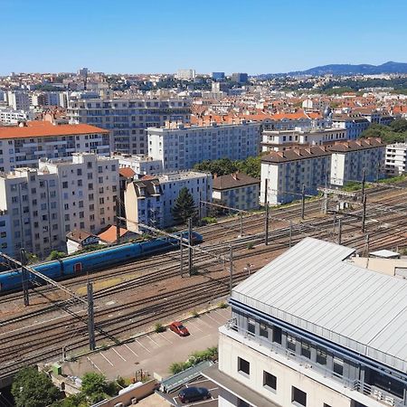 Terrasse De La Gare Lägenhet Lyon Exteriör bild